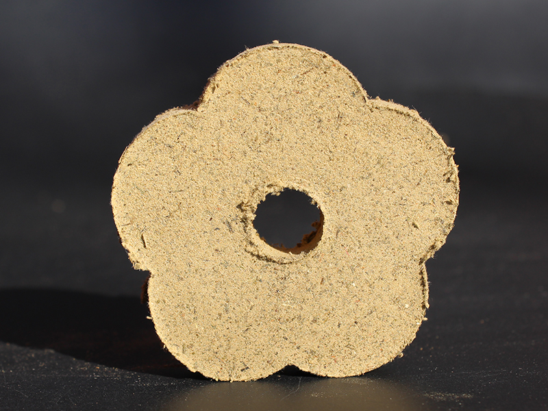 全椒县梅花单孔艾饼5.3*0.8CM